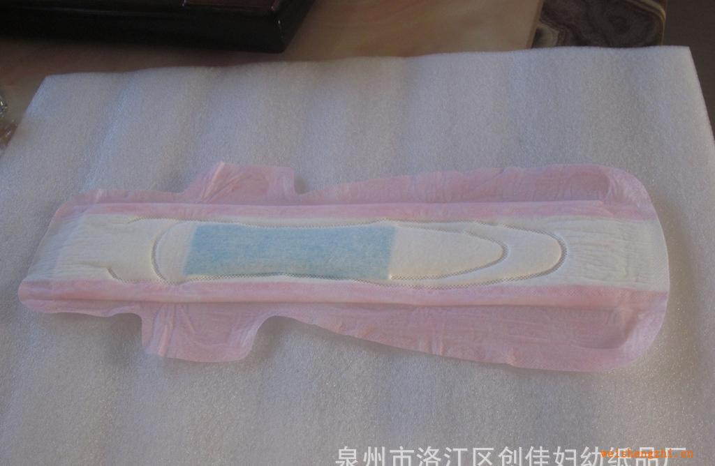 衛生巾貼牌來樣加工出口英文350415衛生巾