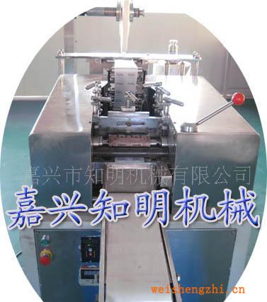 5090四面封濕巾包裝機(jī)-嘉興知明機(jī)械(圖)