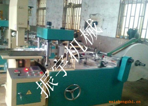 振宇無紡布廠家供應(yīng)多功能折疊機無紡布折疊機折疊機