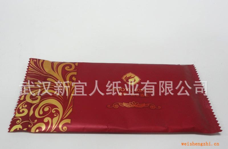 武漢紙巾加工訂制（濕紙巾）彩色方巾ktv酒店專用方巾批發