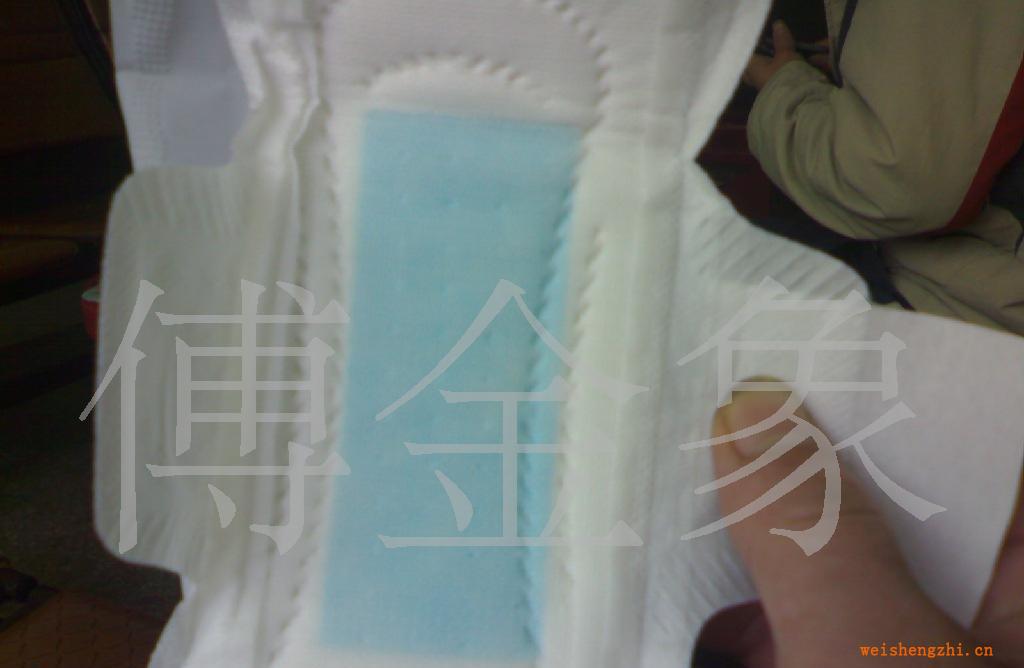 立體護圍衛生巾。。(圖)